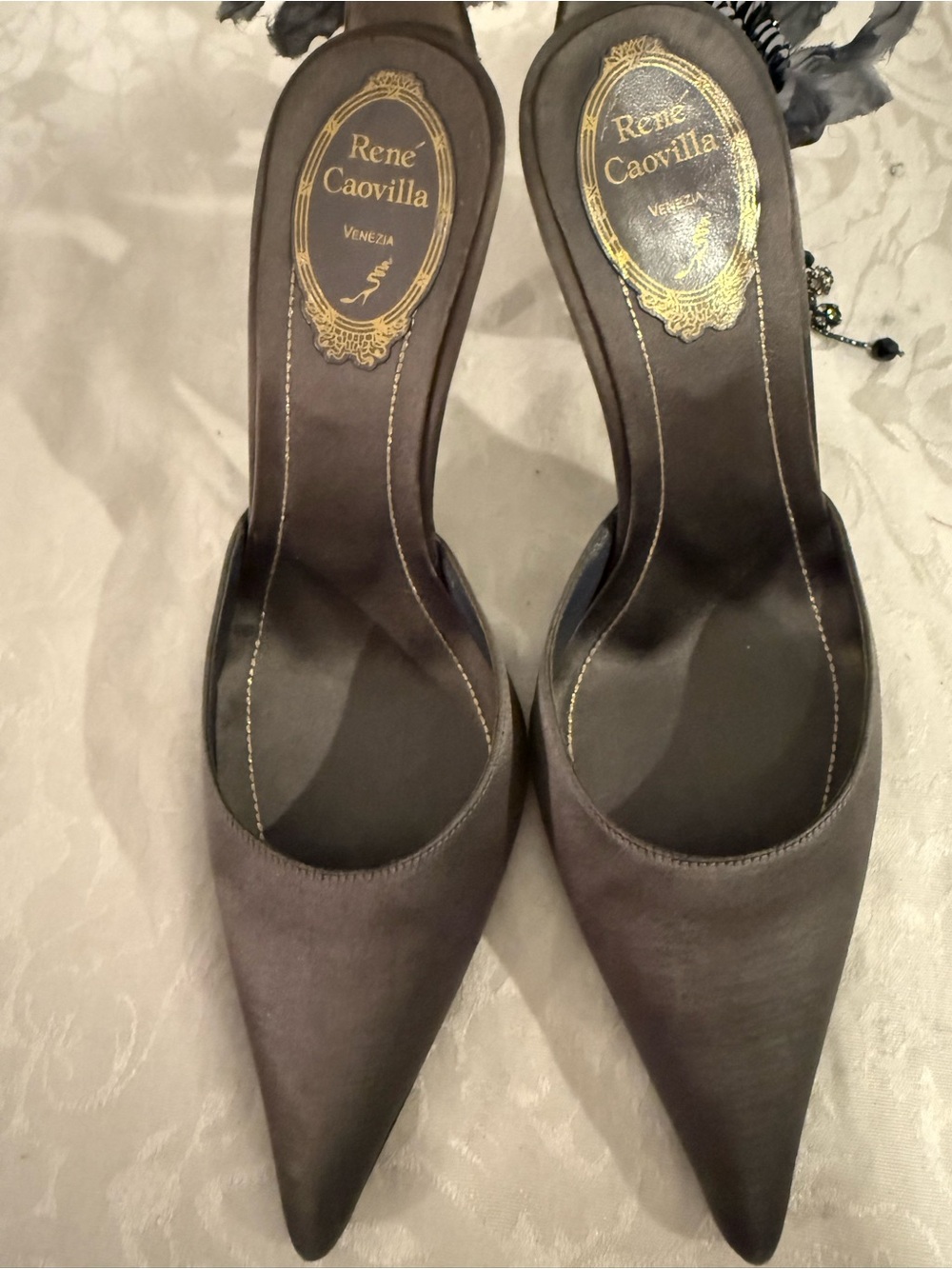 René Caovilla Satin Slingback Gray Taupe Beaded Floral Heels EU 38 Made in Italy - Picture 11 of 15